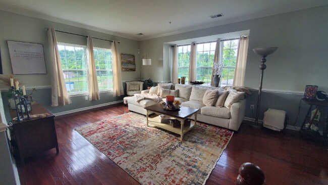 Building Photo - 3023 Grey Fox Cir