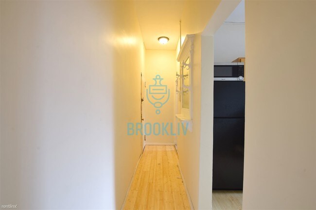 Foto del edificio - 1 br, 1 bath Apartment - 1306 Atlantic Ave 1A