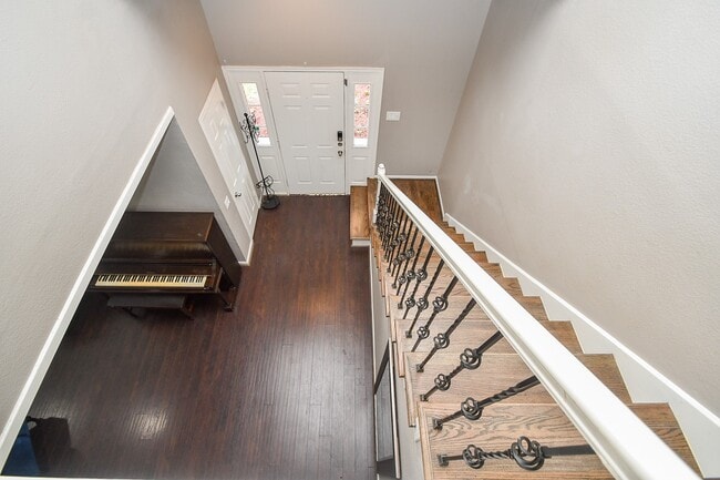 Building Photo - 7318 River Garden Dr