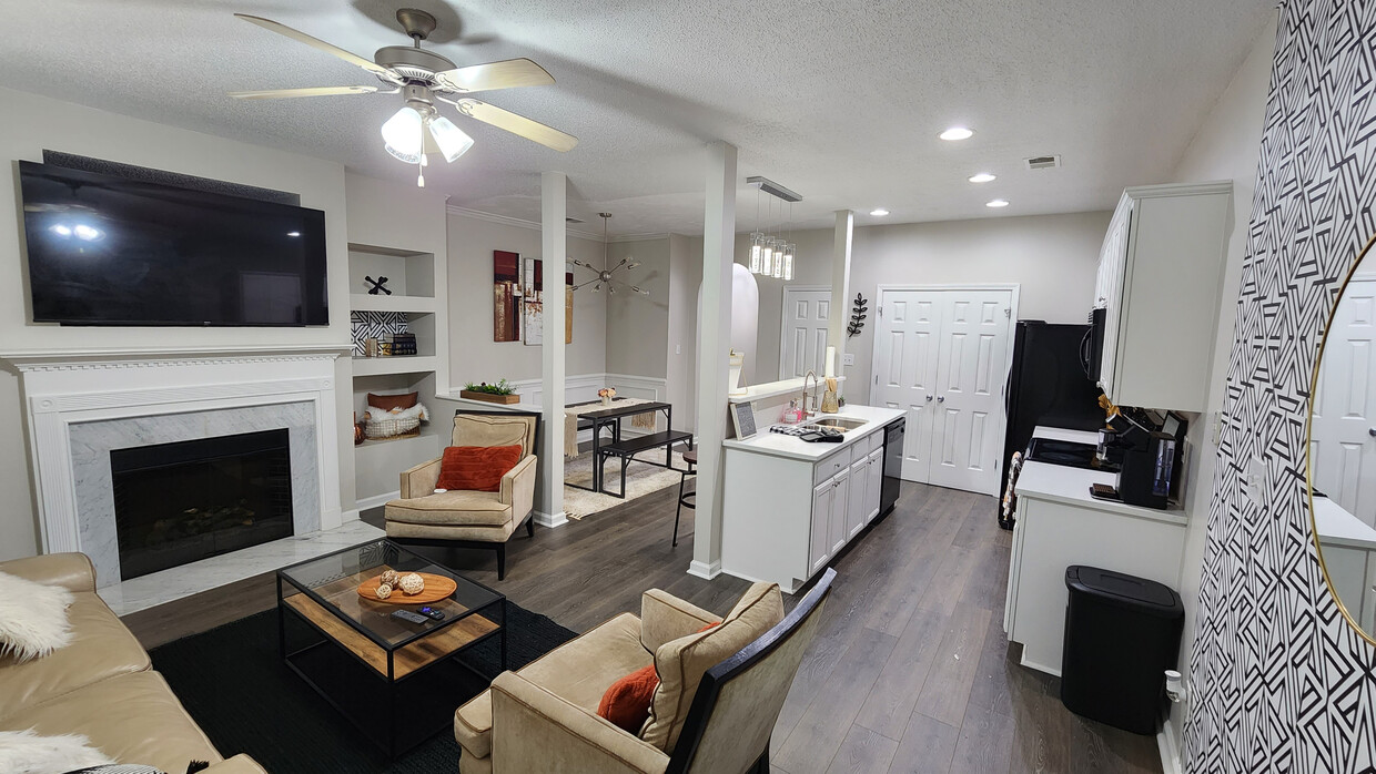 Foto principal - Room in Townhome on W Park Cir