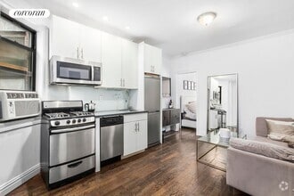 Building Photo - 256 W 15th St