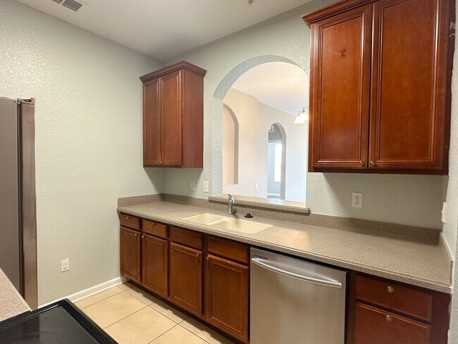 Building Photo - 3344 Robert Trent Jones Dr