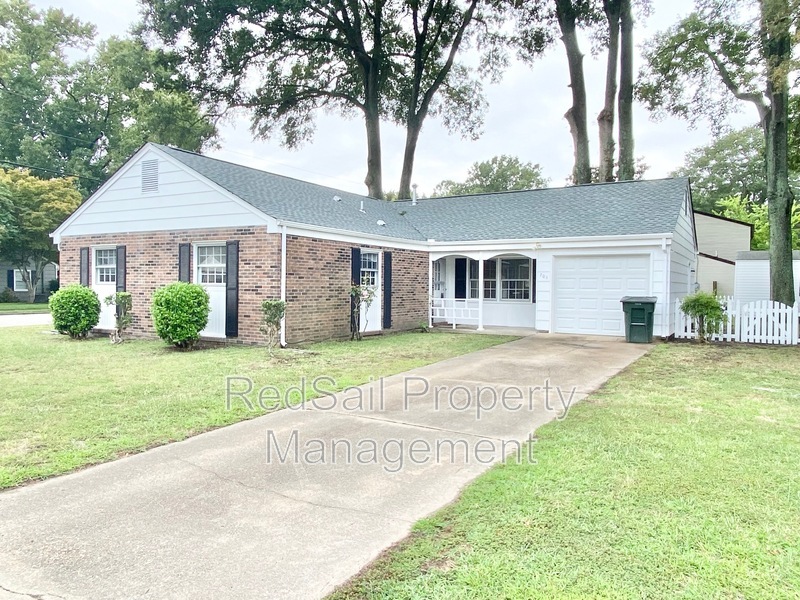 Primary Photo - 701 Essex Park Dr
