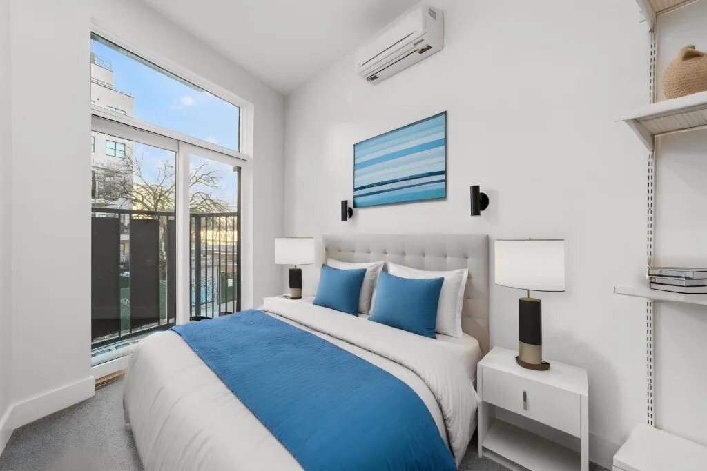 Primary Photo - Furnished room/NOT APARTMENT