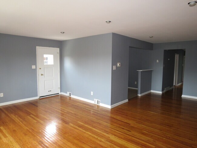 Foto del edificio - 8116 Langdon St
