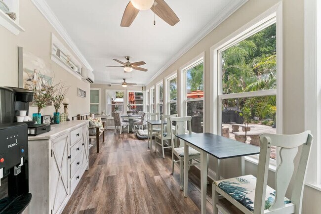 Foto del edificio - 1937 Grove Bluff Cir W
