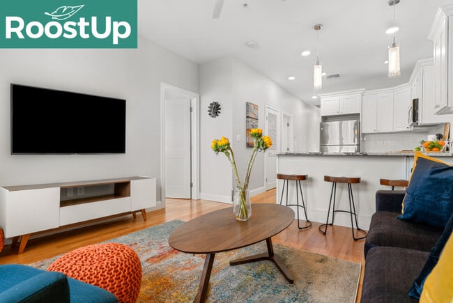 Building Photo - Furnished Bedroom with Private Bath in South Boston