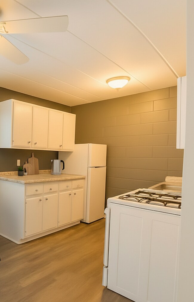 Foto del edificio - Charming & Contemporary Living in the Heart of Linden Hills for $1,699/month!