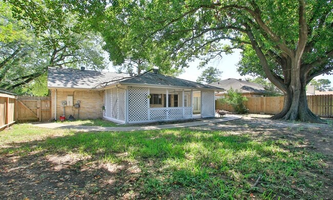 Building Photo - 21306 Park Run Dr