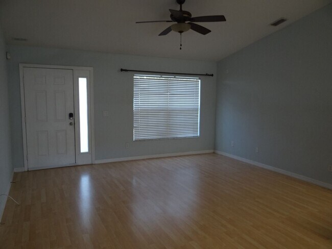 Foto del edificio - 3 br, 2 bath House - 4570 Fernway Drive