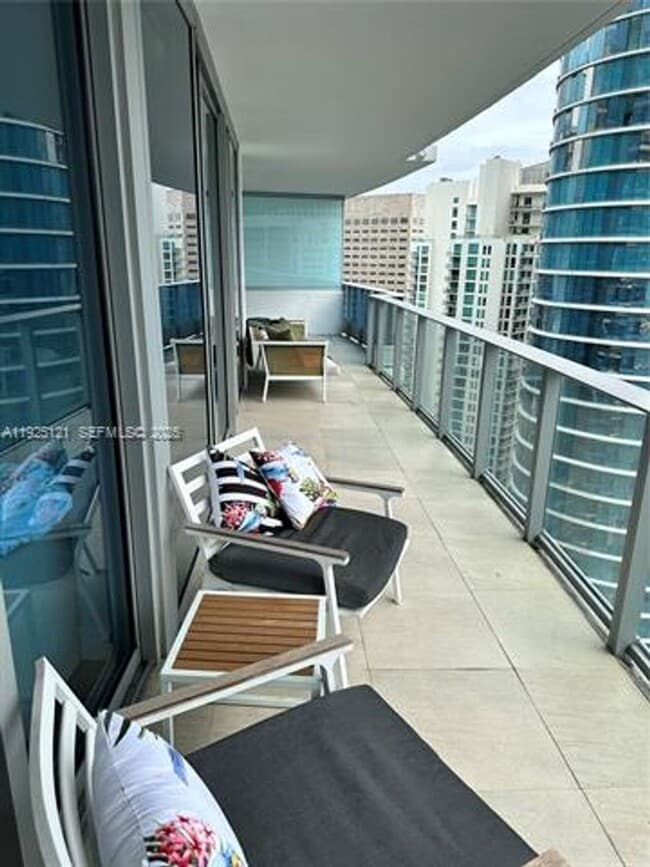 Photo - 200 Biscayne Blvd Way Apartment