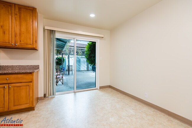Foto del edificio - 5193 Redstone Dr