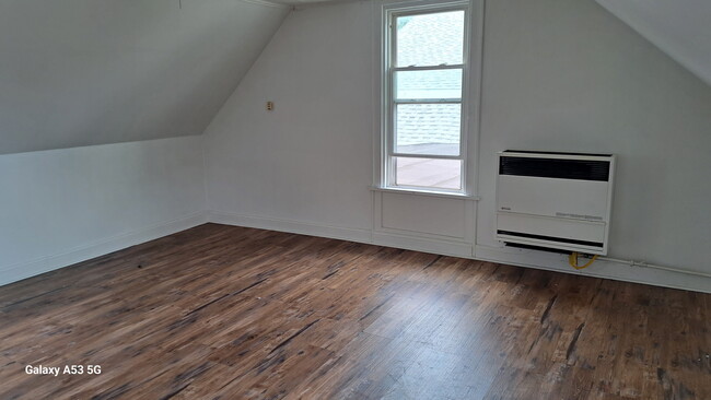 Building Photo - 1132 E Lovejoy St