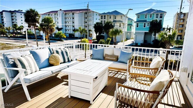 Foto del edificio - 4969 Estero Blvd