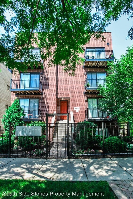 Primary Photo - 4412 S Indiana Ave