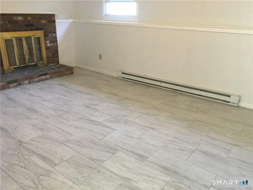 Building Photo - 49 Costanzo Ct