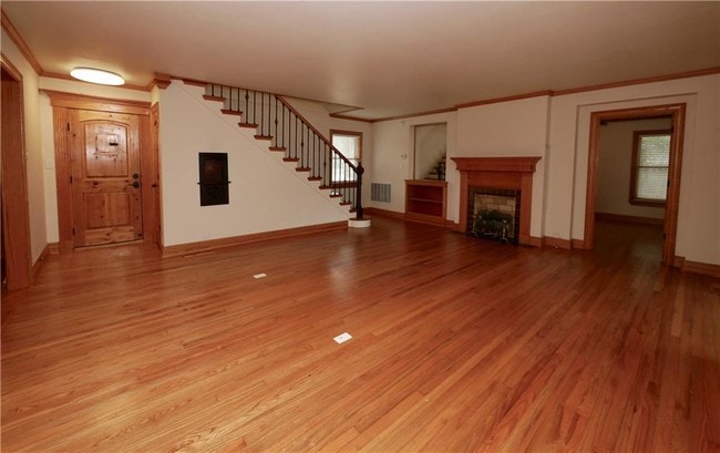 Building Photo - 517 Del Mar Blvd