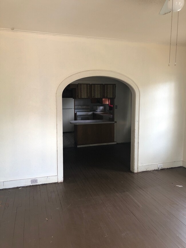 Foto del edificio - 2957 Regent St