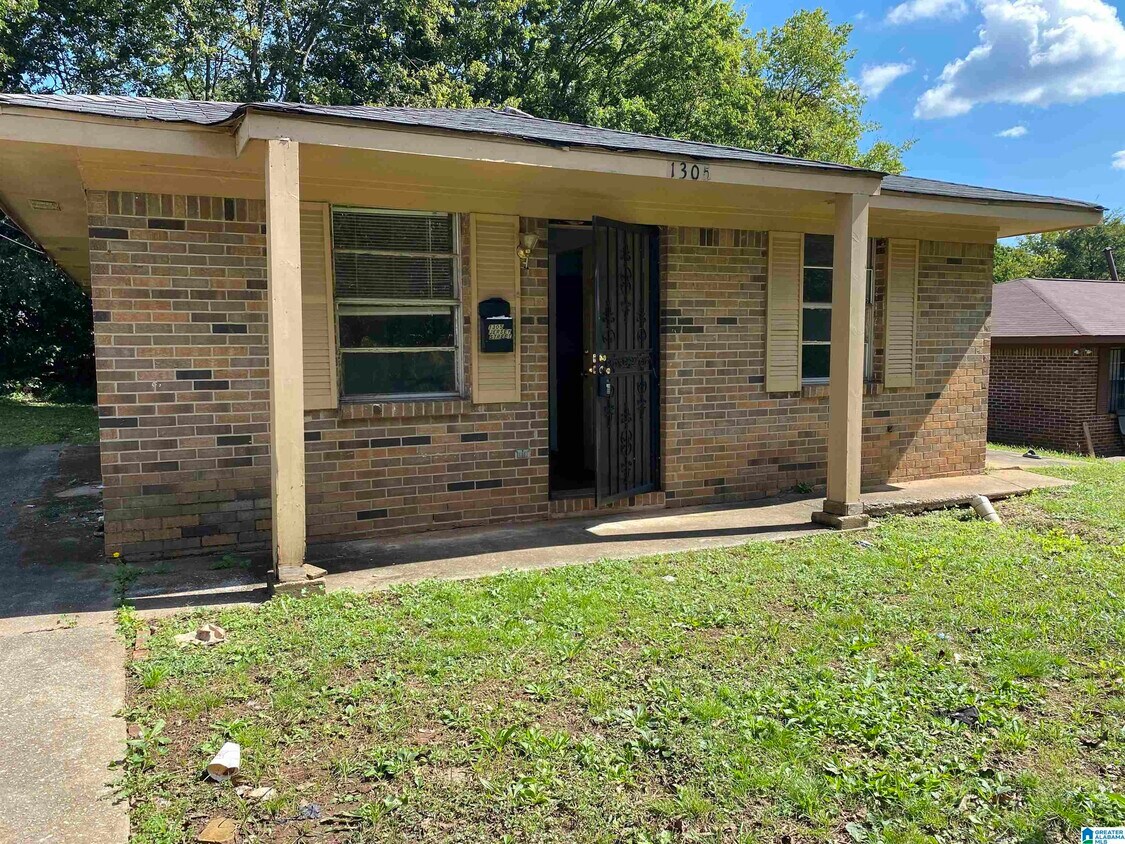 Primary Photo - 1305 Jersey St