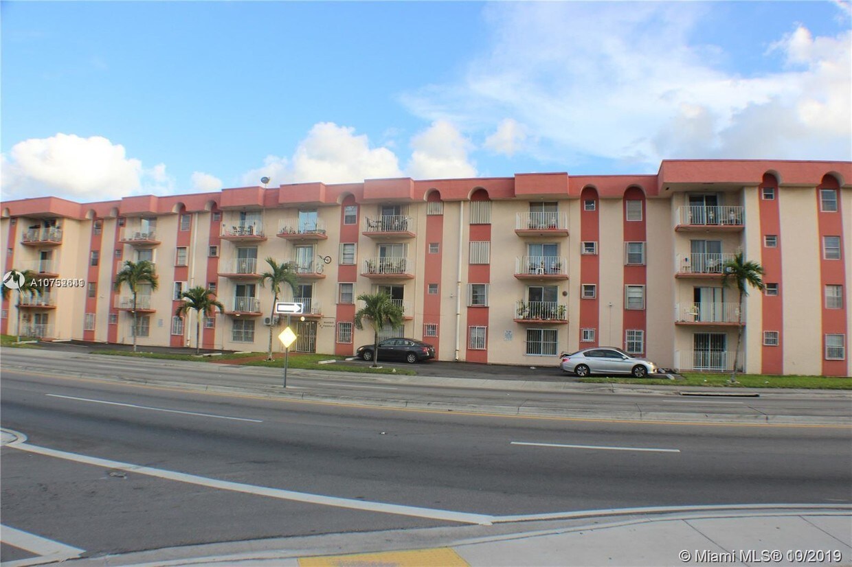 Primary Photo - 6820 W Flagler St