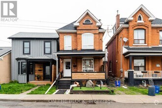 Building Photo - 19-19 Century St