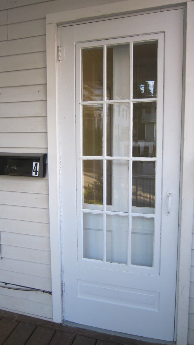 Outside Entrance - 61 Grove St