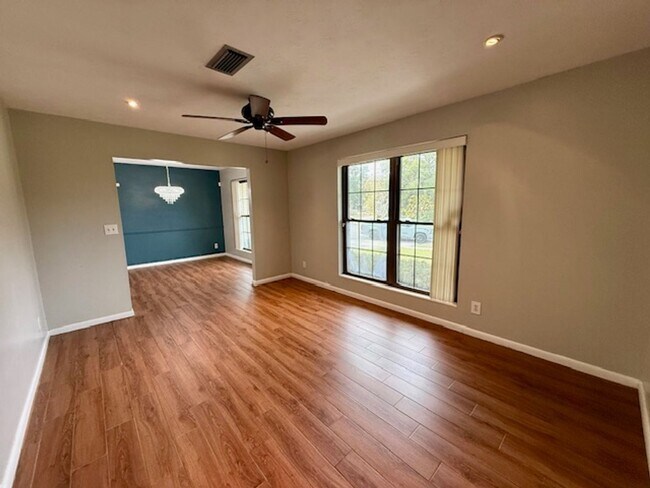 Building Photo - 4023 Grissom Dr