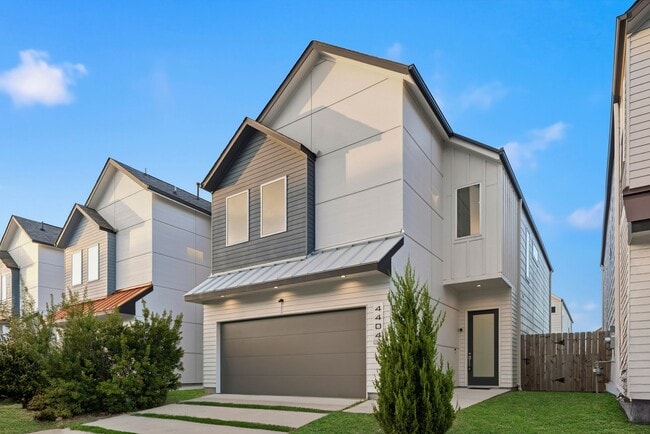 Photo - Discover This Modern Gem in a Prime Housto... House