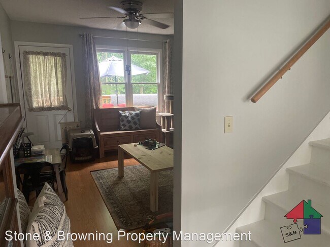 Building Photo - 3 br, 3 bath House - 230 Martindale