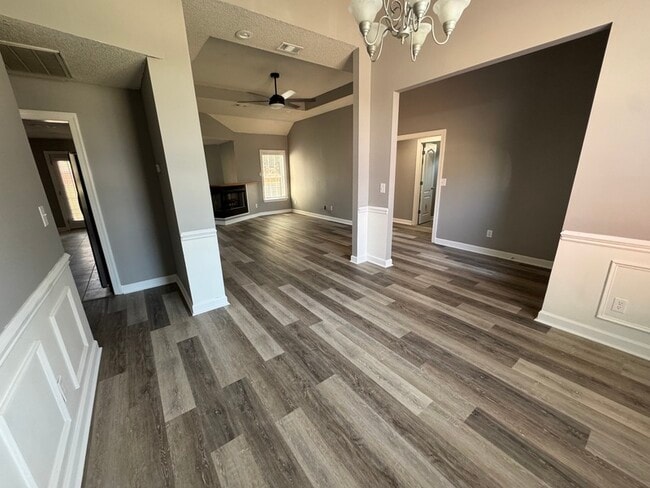 Foto del edificio - 402 Wilmington Dr