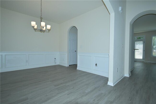 Building Photo - 3094 Tofte Dr
