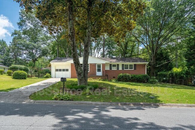 Foto del edificio - 1248 Cliffwood Dr