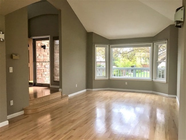 Building Photo - Wonderful Home in Smoky Ridge