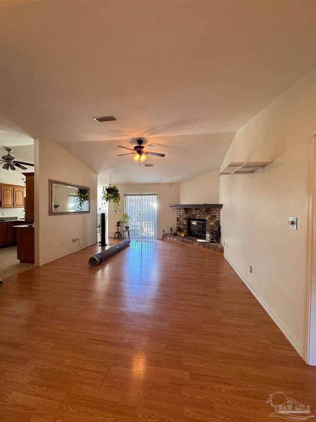 Foto del edificio - 1783 Village Pkwy