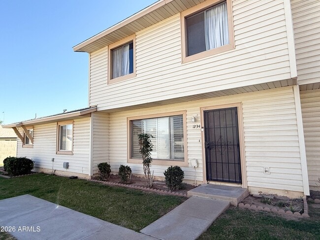 Foto del edificio - 1234 E Baker Dr