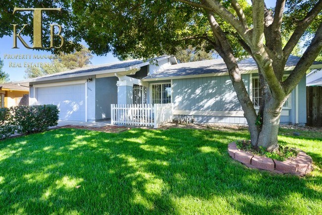 Building Photo - Nicely appointed Rosemont Home