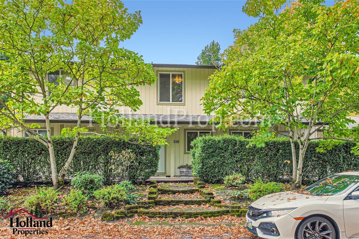 2014 NE Darby St Unit 2016, Hillsboro, OR 97124 Room for Rent in