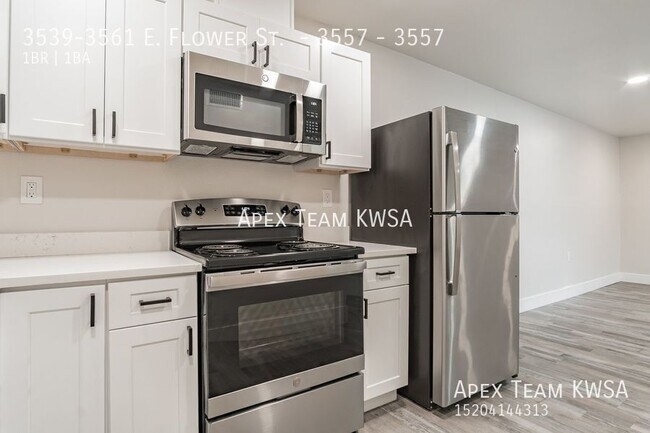 Foto del edificio - 3539-3561 E. Flower St.  - 3557-3557