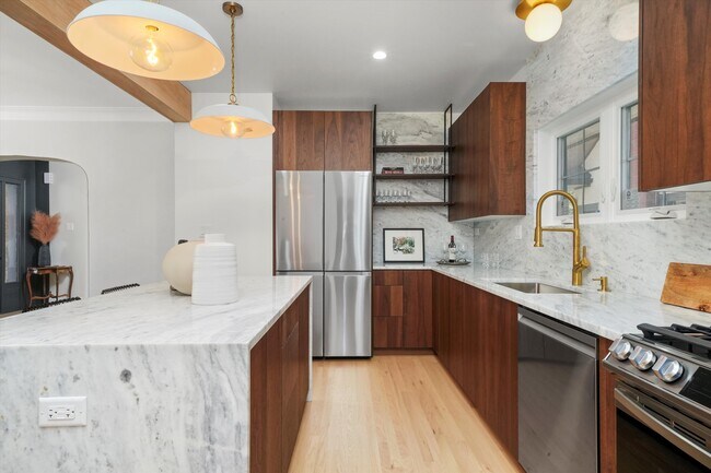 Foto del edificio - 448 Berkshire St