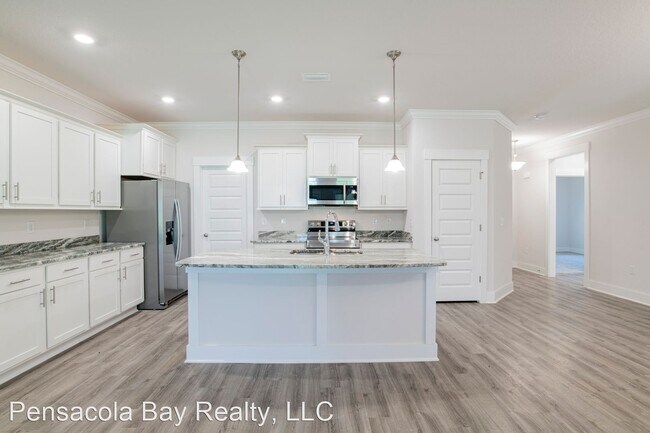 Building Photo - 3 br, 2 bath House - 715 Canary Ct.