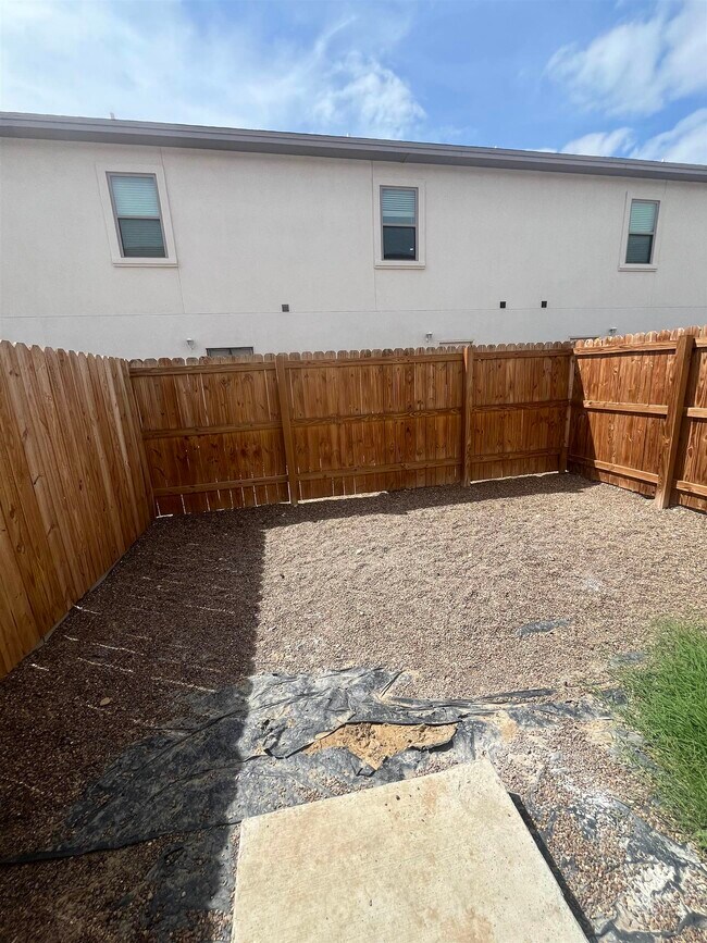 Building Photo - 7615 Laguna Del Mar Ct