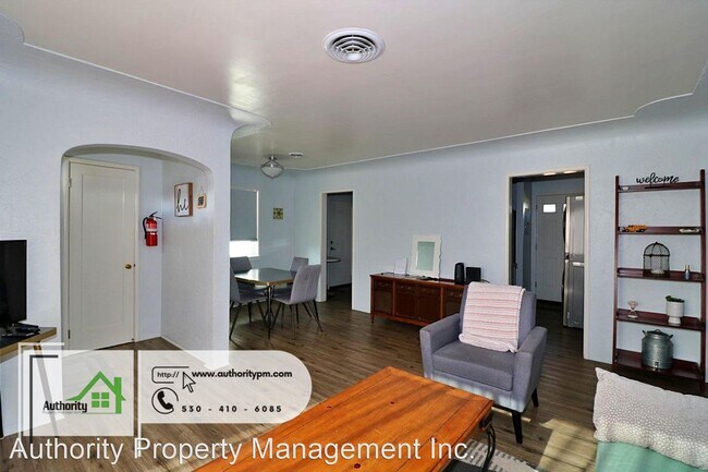 Foto del edificio - 2 br, 1 bath House - 918 Placer St