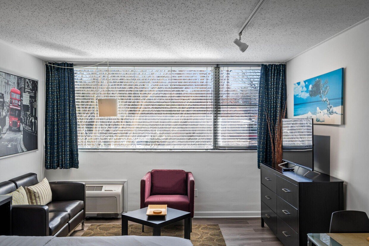 Primary Photo - 47 25th St NW