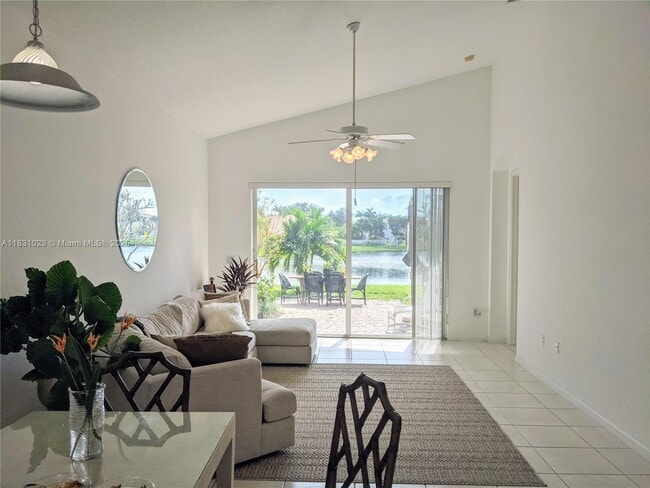 Foto del edificio - 7294 NW 19th Ct