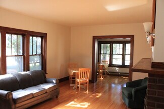 Building Photo - 13 S Hancock St