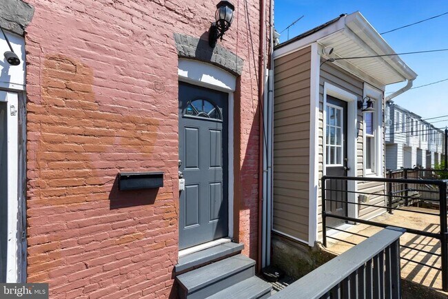 Building Photo - 4032 Falls Rd