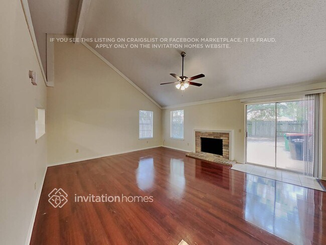 Foto del edificio - 19443 Elmtree Estates Dr