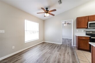 Building Photo - 2715 72nd St W