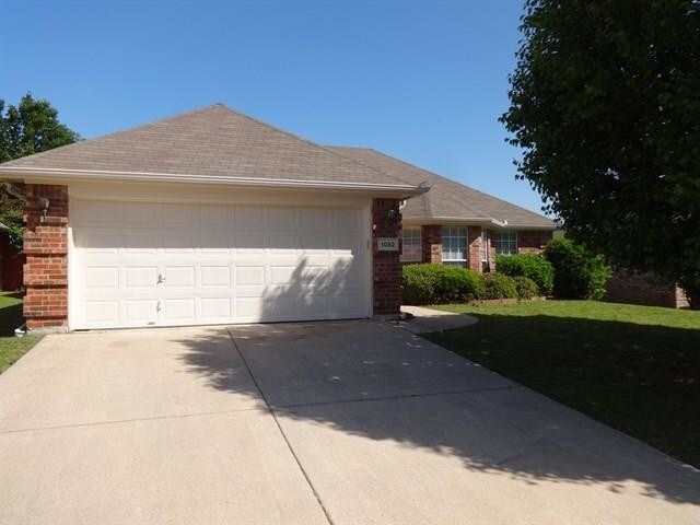 Primary Photo - 1082 Springhill Dr