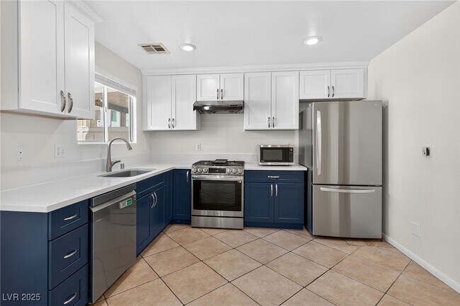 Foto del edificio - 5649 Dawn Falls St